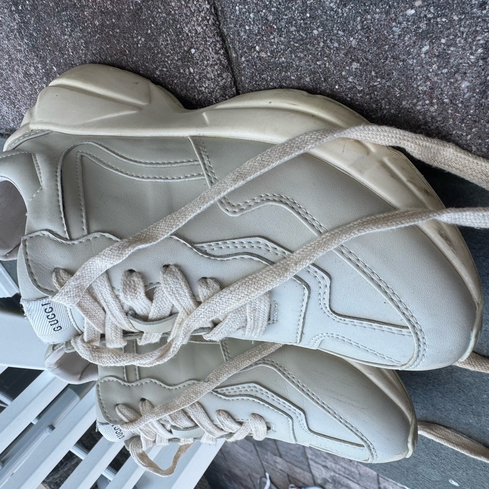 Gucci Beige Rhyton Sneakers - Picture 6 of 12
